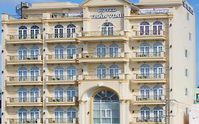 Tran Vinh Hotel